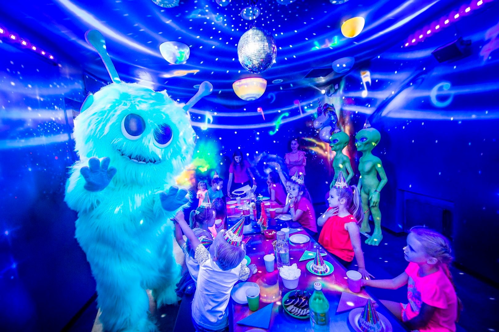 Dziecięca radość bez kompromisów – nowoczesny pomysł na urodziny w mieście